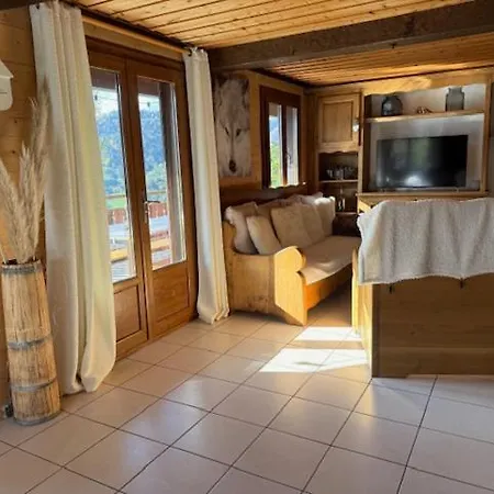 Chalet De *